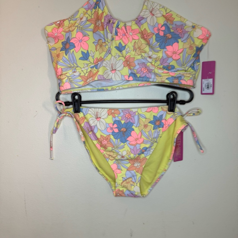 Juniors size XXL Ninety-Nine two piece floral bikini